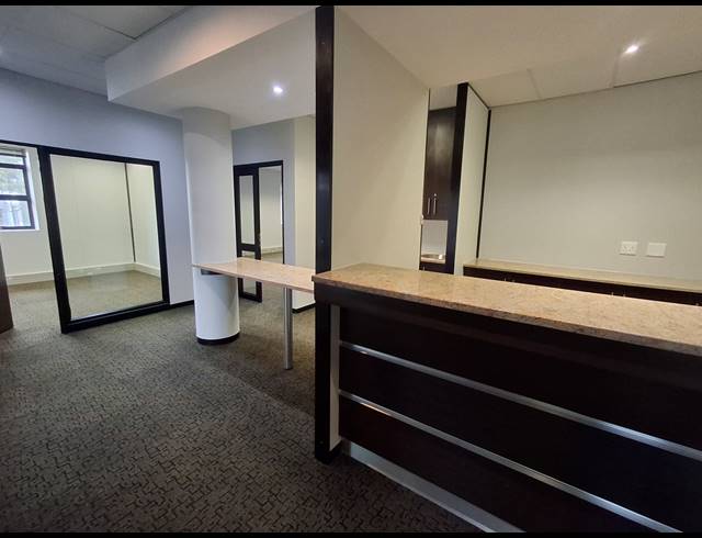 167M² OFFICE TO LET IN VINCENT